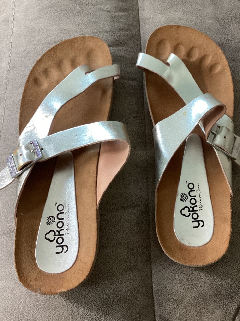 Yokono Gold shimmer leather women’s sandals size 9 Spain